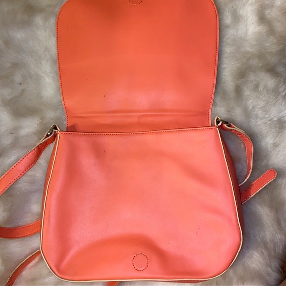 Vera Bradley Crossbody - Picture 2 of 5